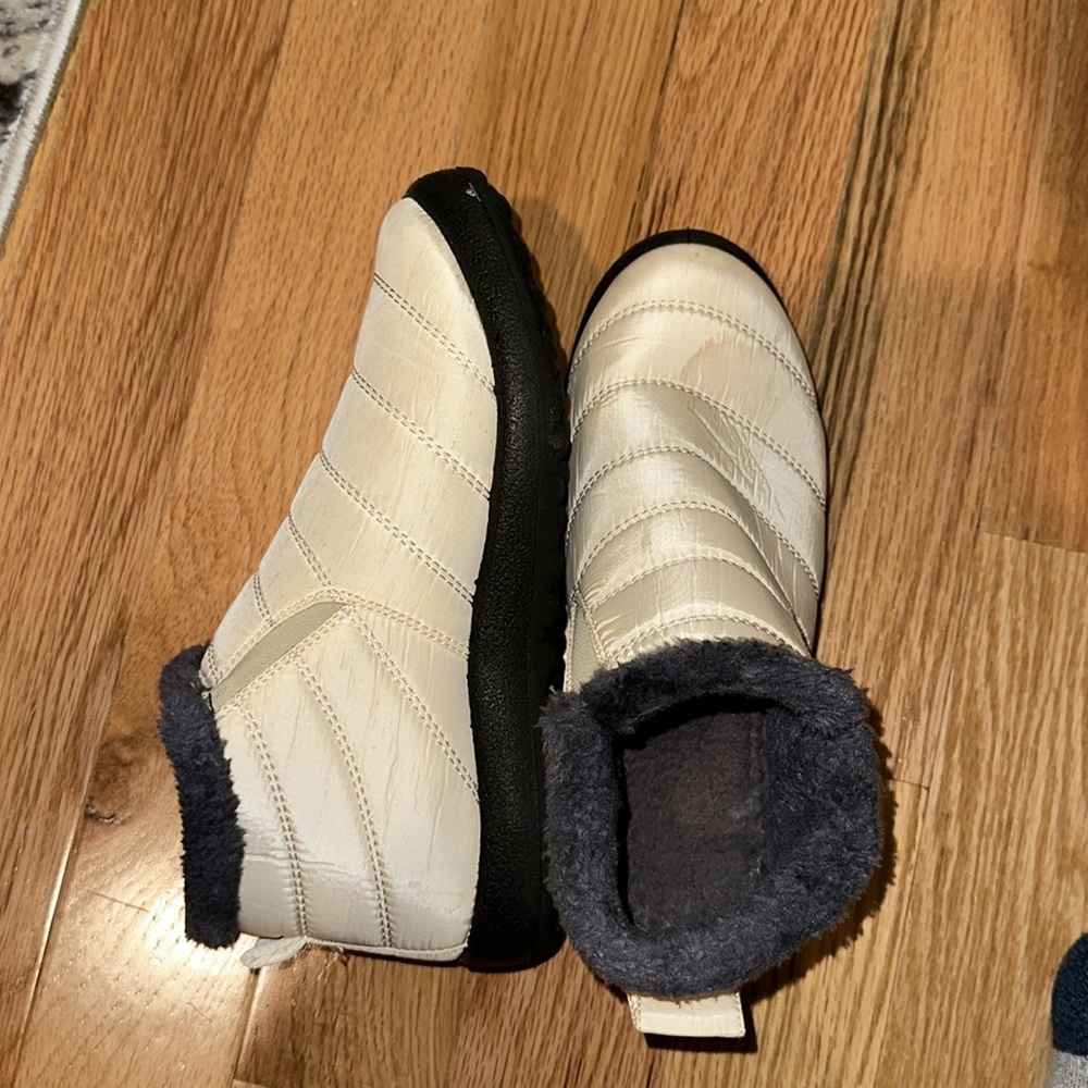 Go Boots - Picture 2 of 3